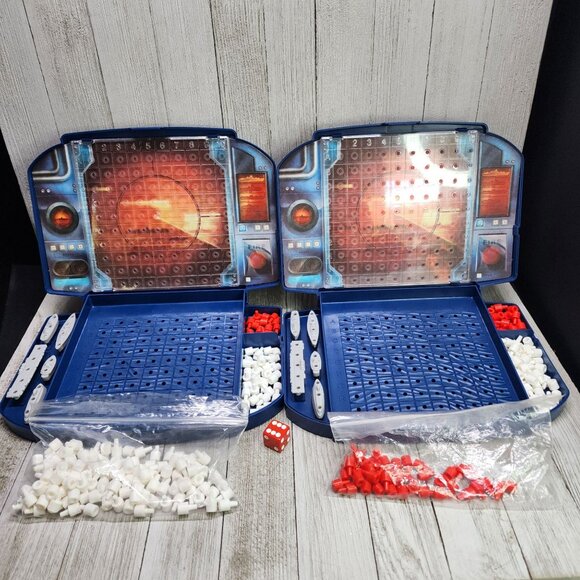 VTG Battleship The Classic Naval Combat Game 2002 By Milton Bradley - Picture 2 of 4